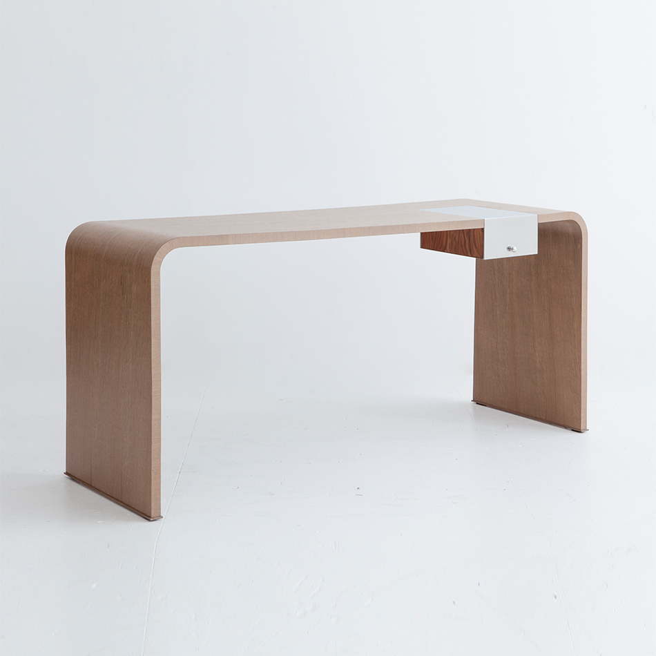 Andree Putman - Spacy Console
