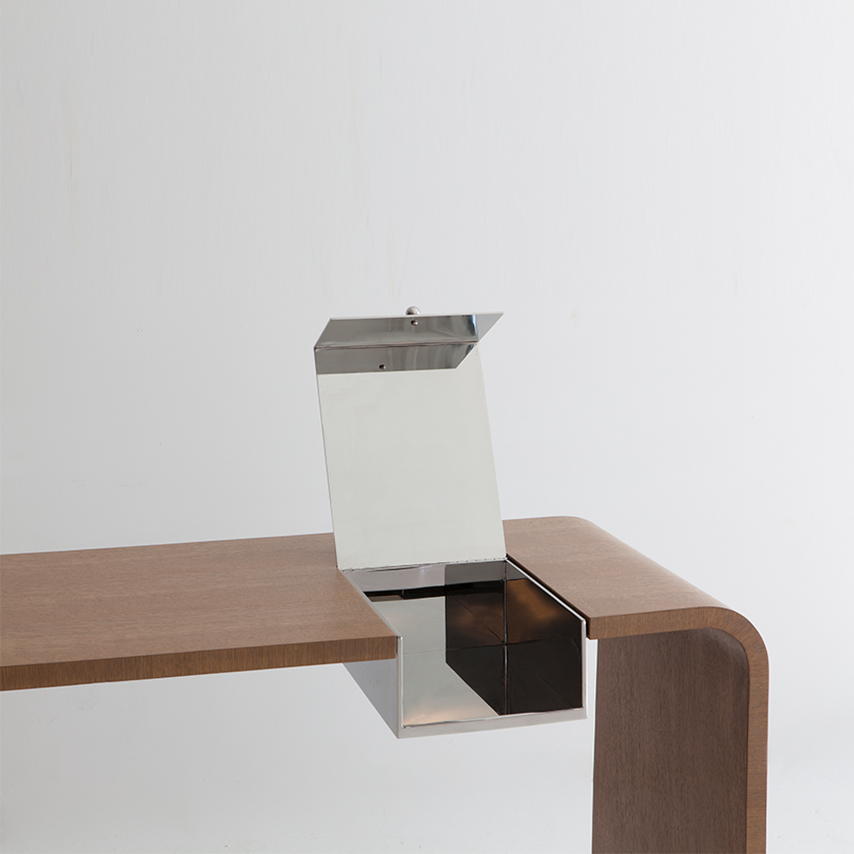 Andree Putman - Spacy Console