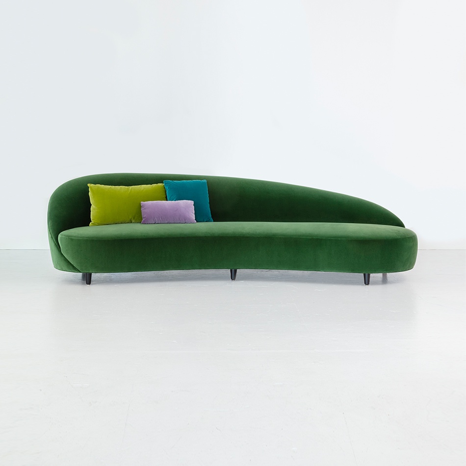 RP17 Det Med PN Coll CurveSofa 2