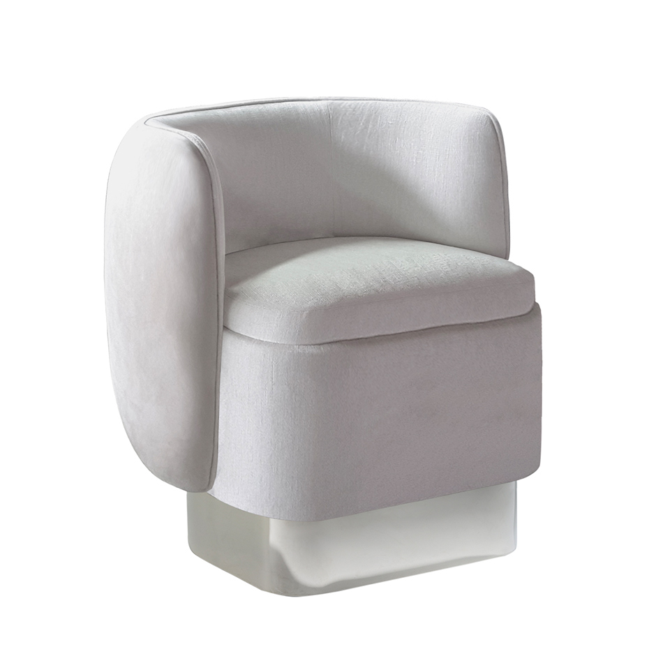 India Mahdavi Eva Gabriella