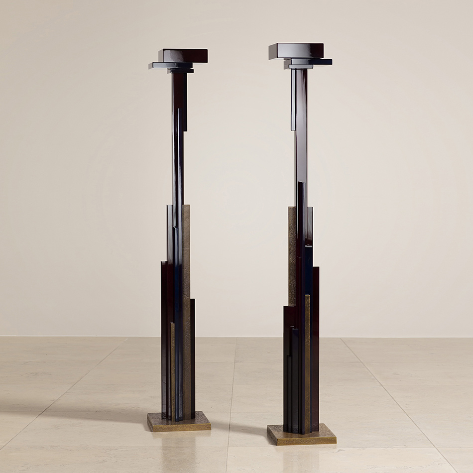 Medium M 390 LAMPADAIRE VERTIGE PRUNE1