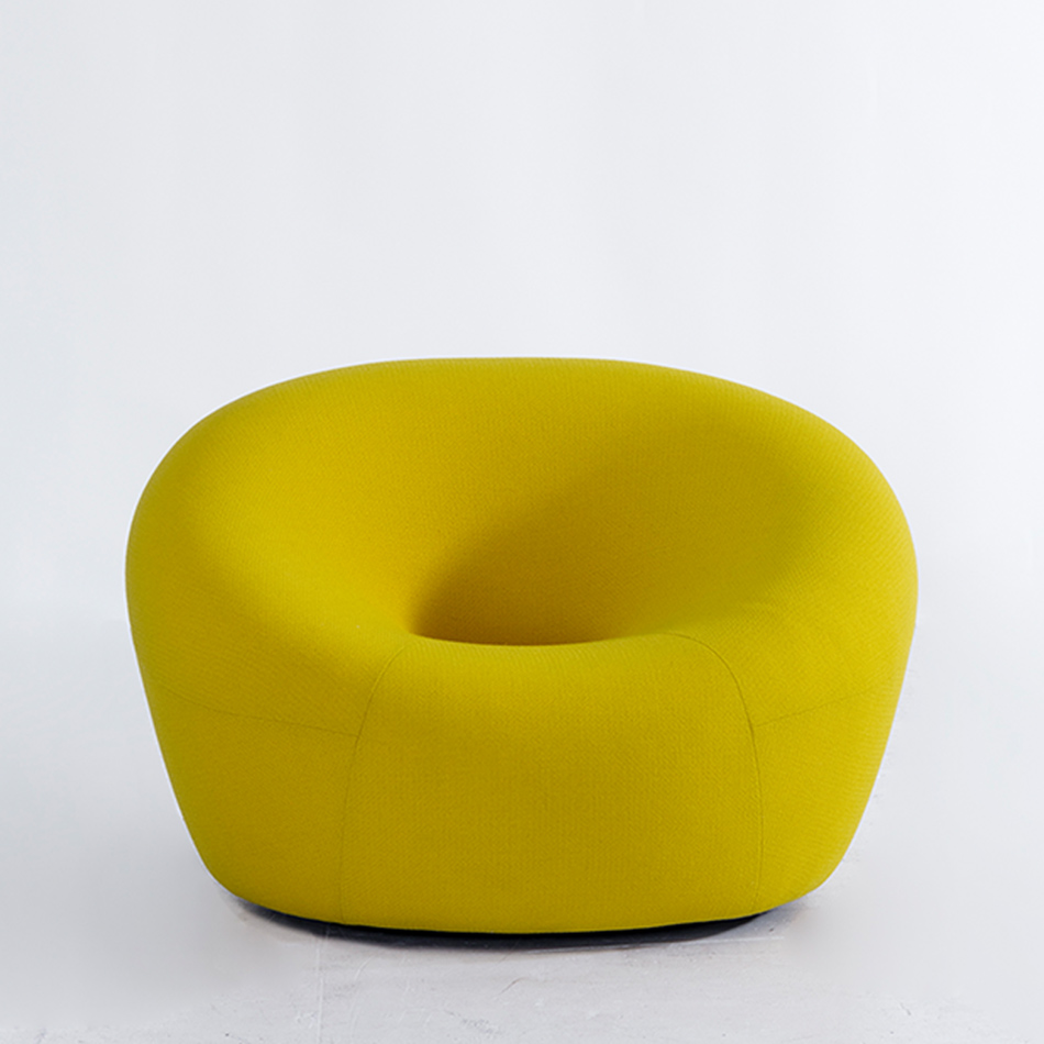 Medium RP17 Detail Med PP ClubChair C 4