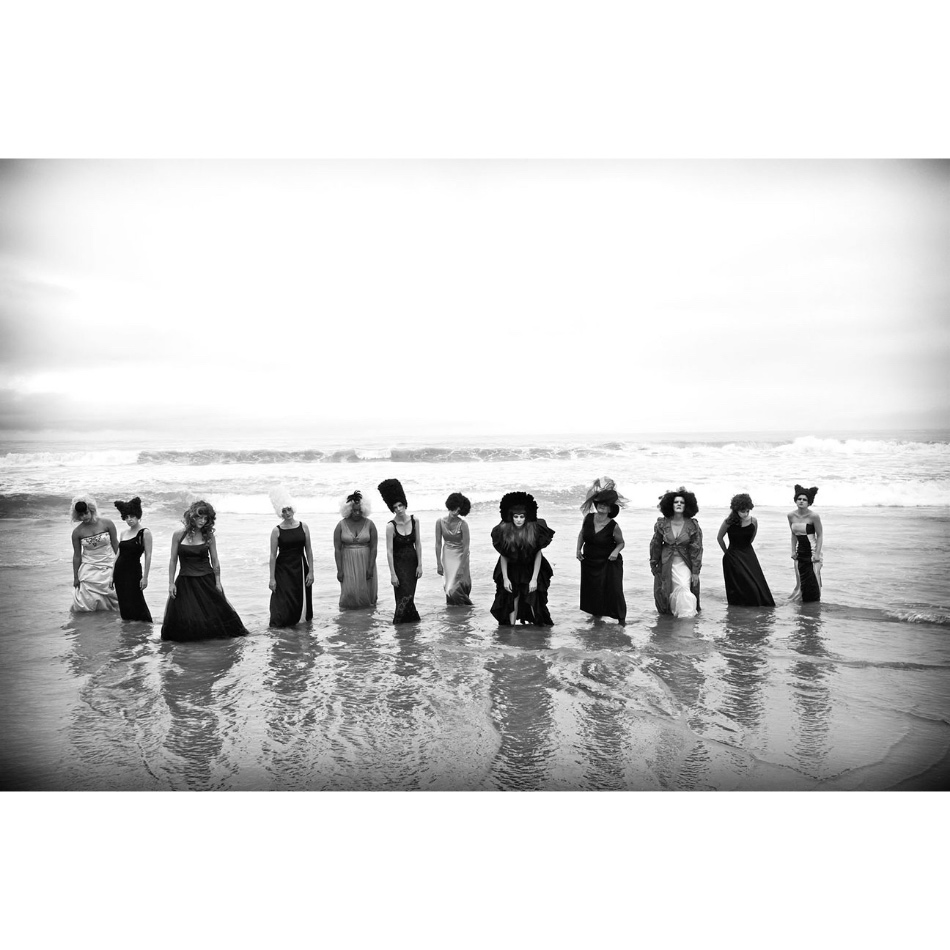 Medium Medium 18 MS Coll Weight Of Water