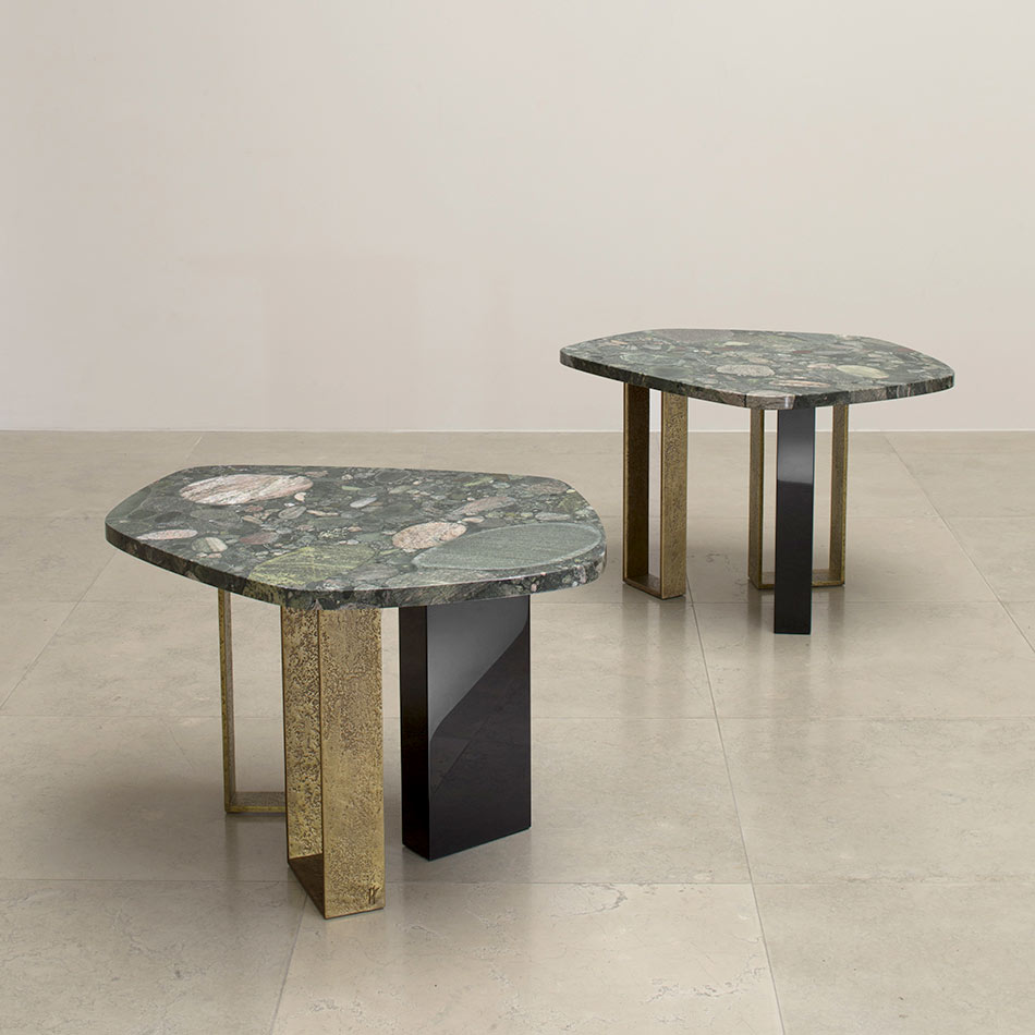 492 BOUT DE CANAPE EXPOSURE EN PIERRE FOND GALERIE