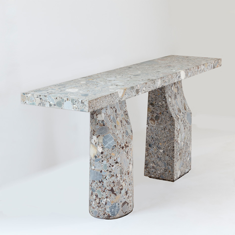 Eric Schmitt Out Fit Console D1