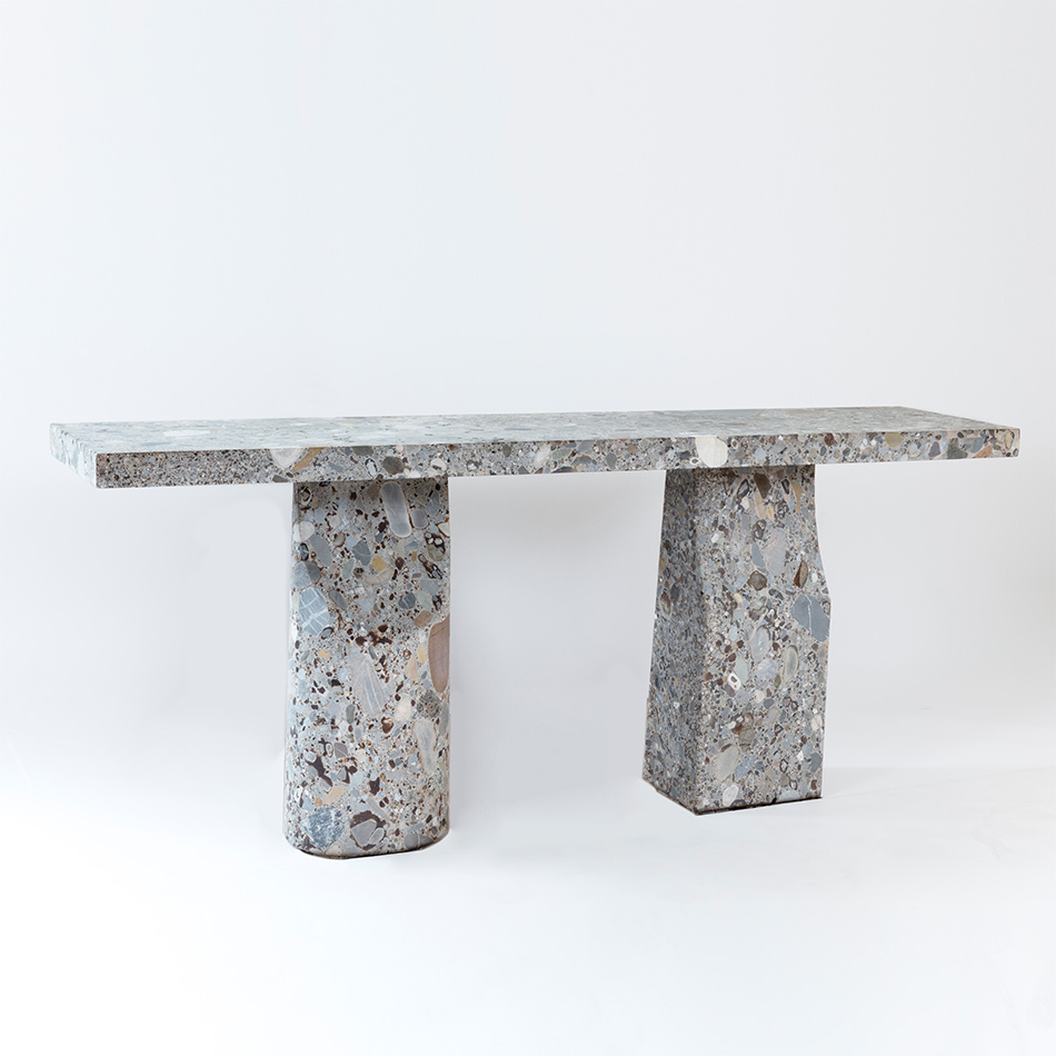 Eric Schmitt Out Fit Console