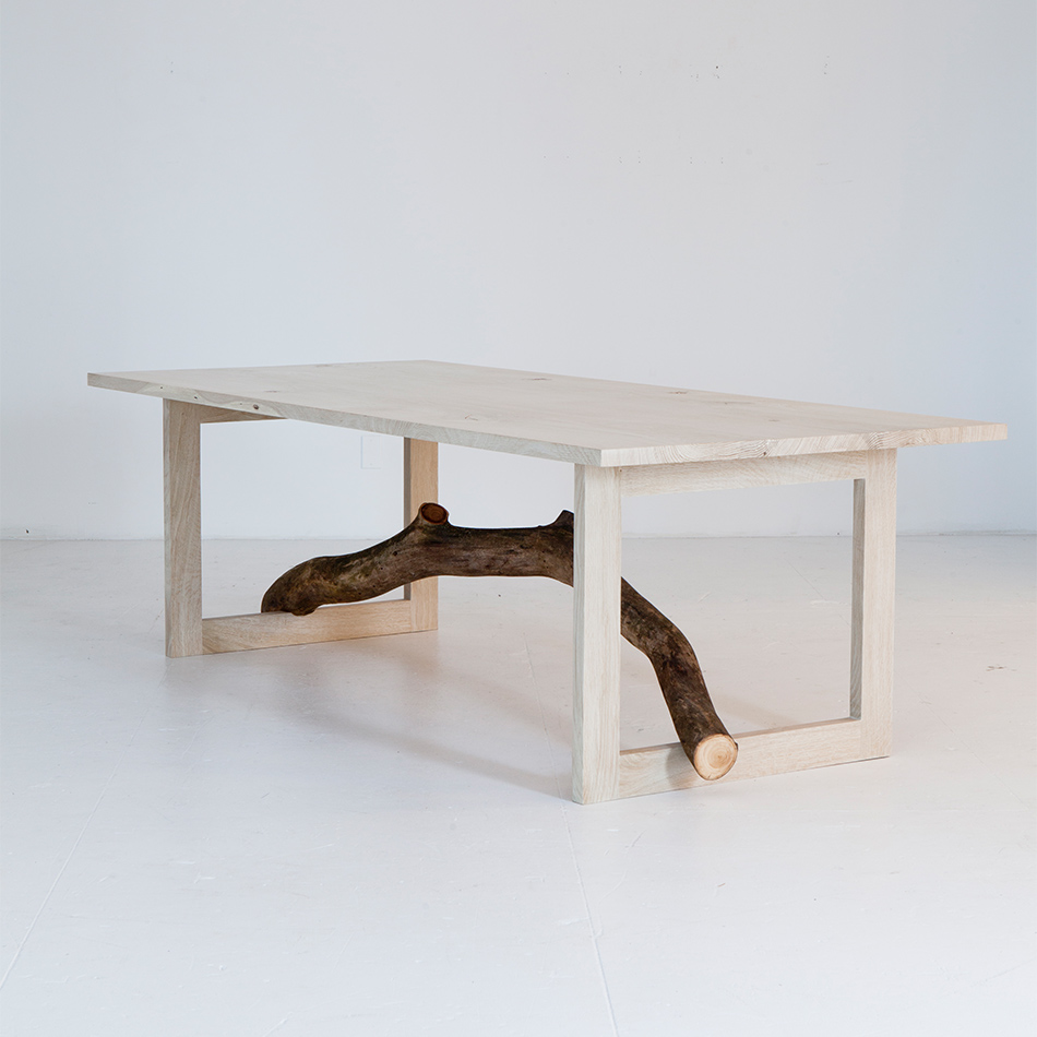 Cl Gk Detailfurn Dining Table1