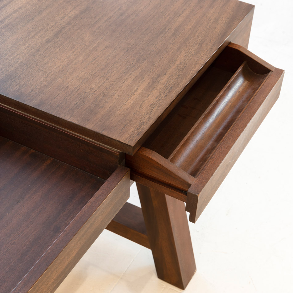 Patrick Naggar Lucca Desk D6