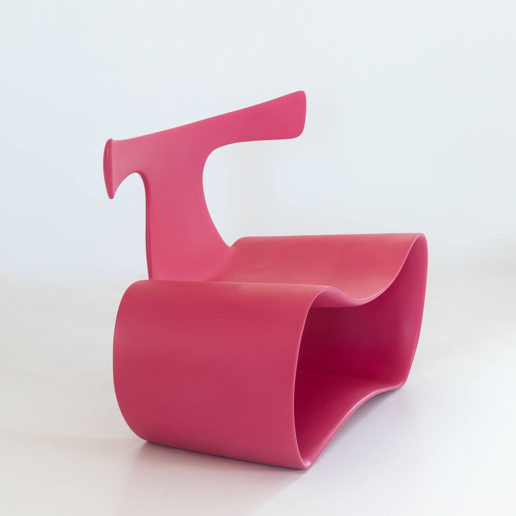 Amalfi-Chair-Ralph-Pucci-Luminous-Pink-3