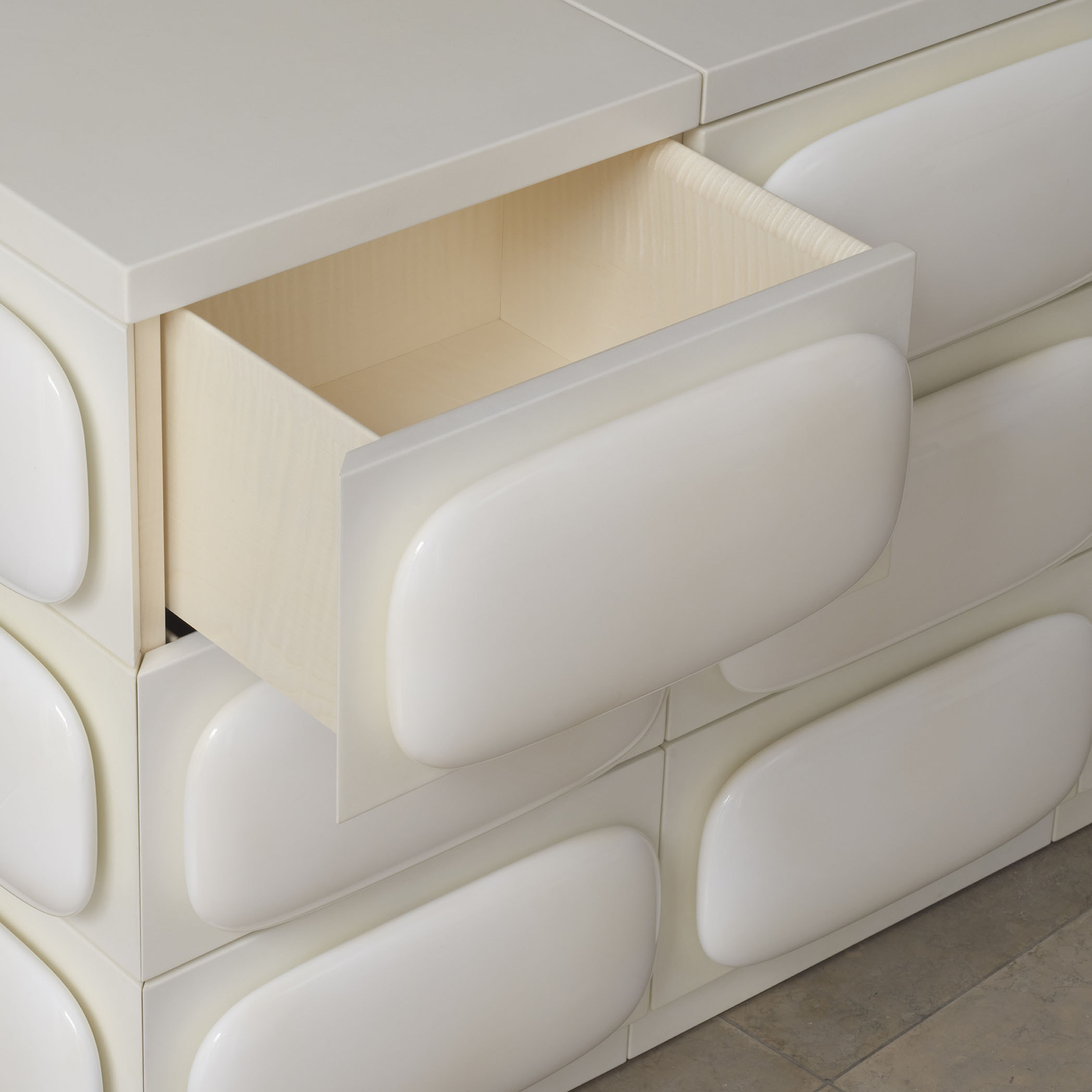 676 COMMODE PULSE Ouvert Resize