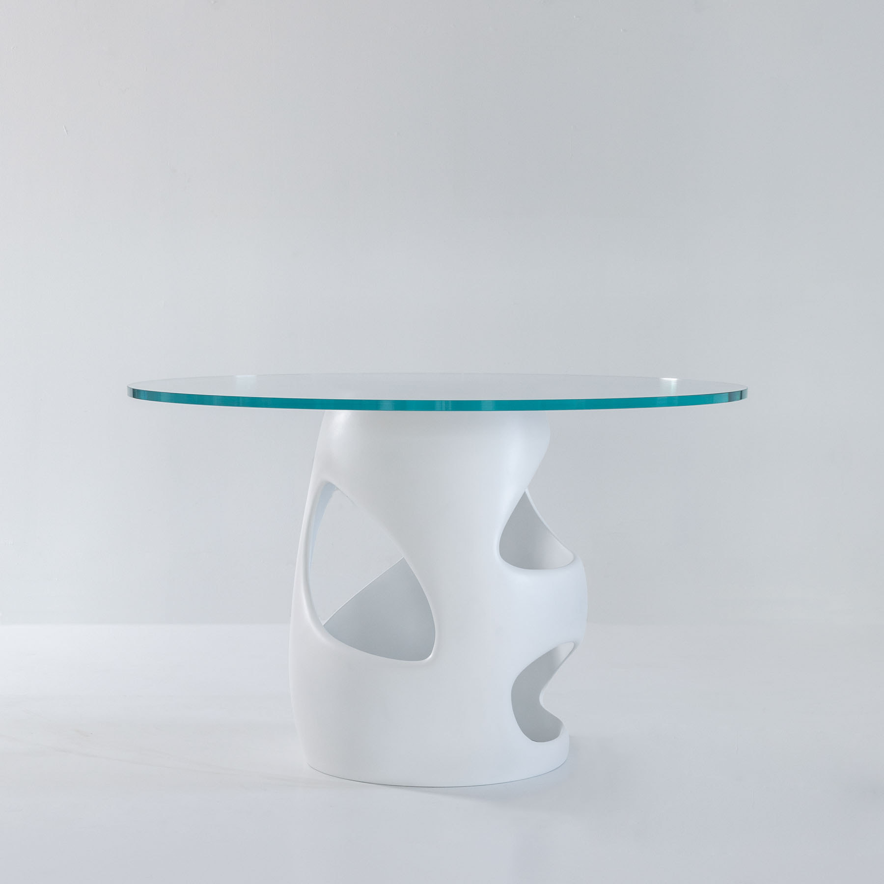 Libre Dining Table