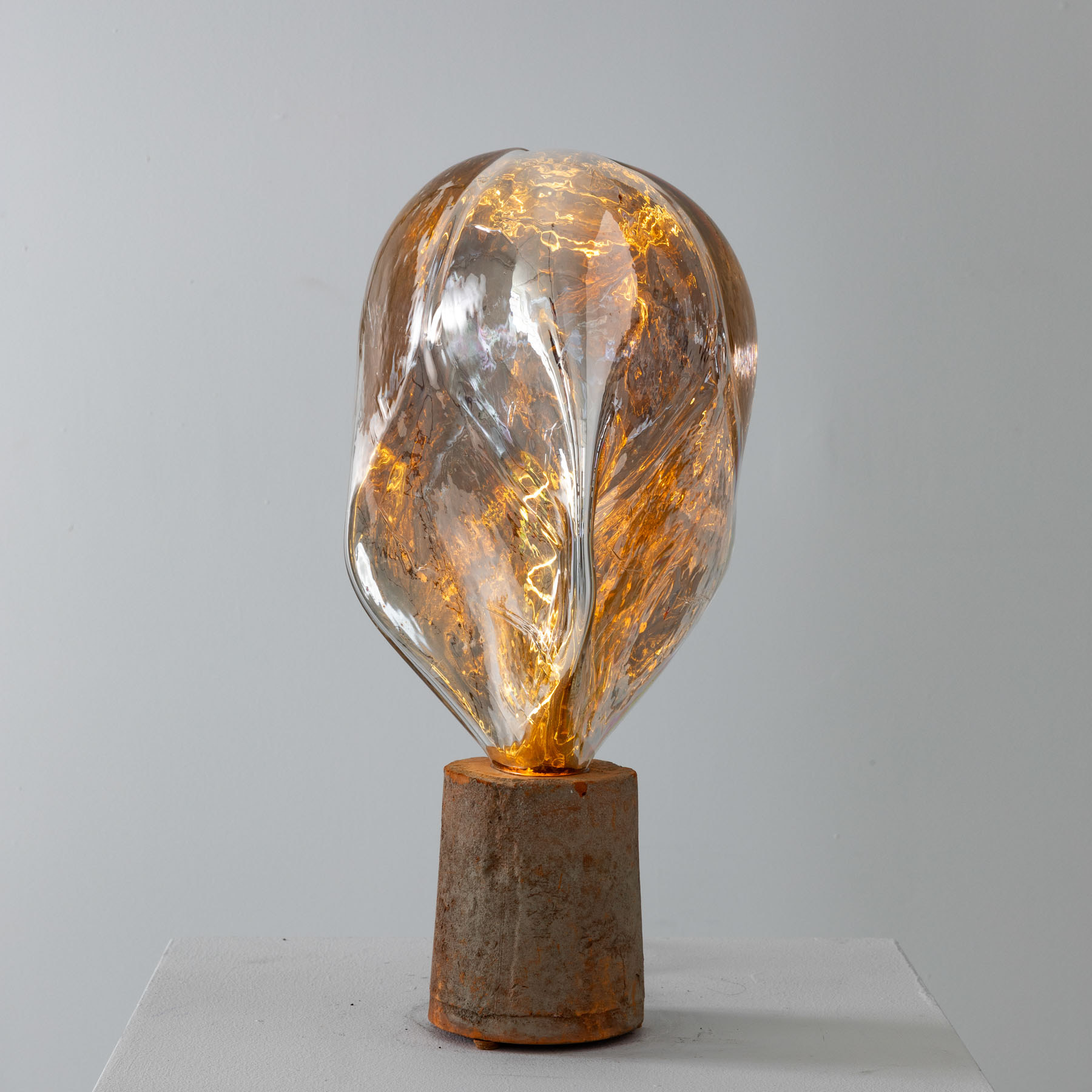 MIRAGE TABLE TOP LAMP 01 2