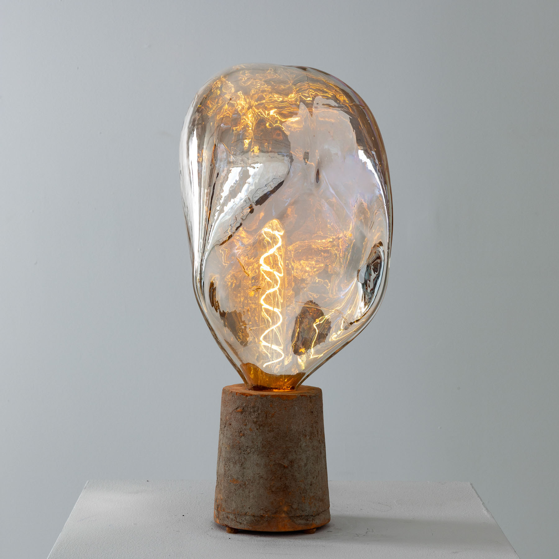 MIRAGE TABLE TOP LAMP 01 3