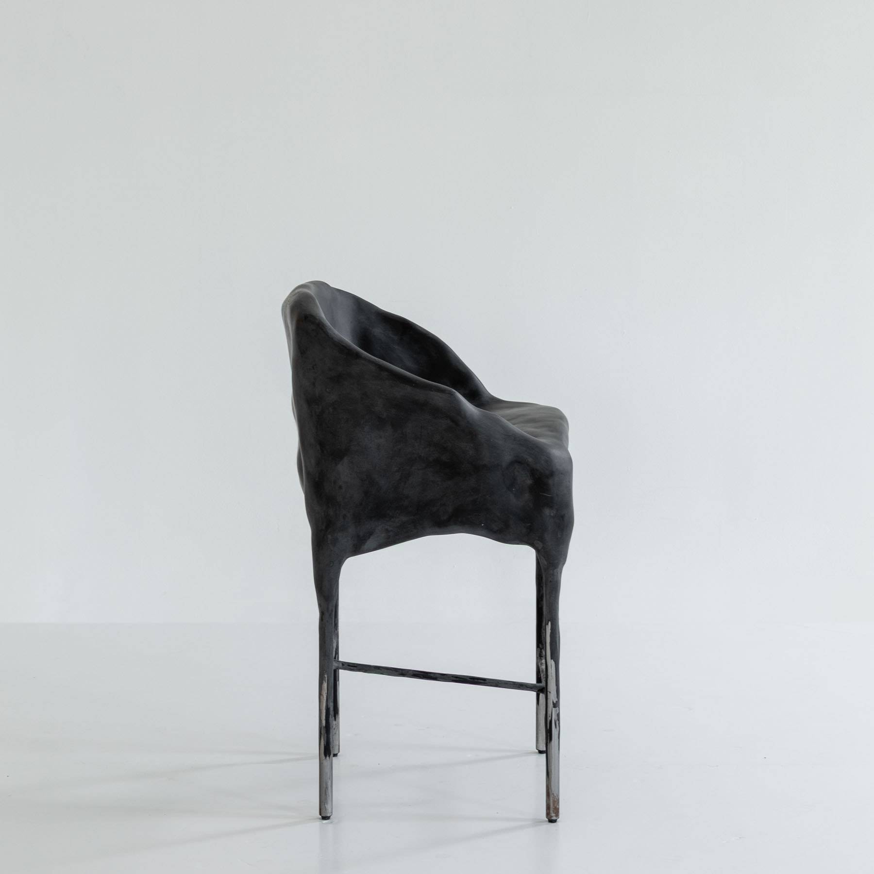 OBSIDIAN BAR STOOL 3