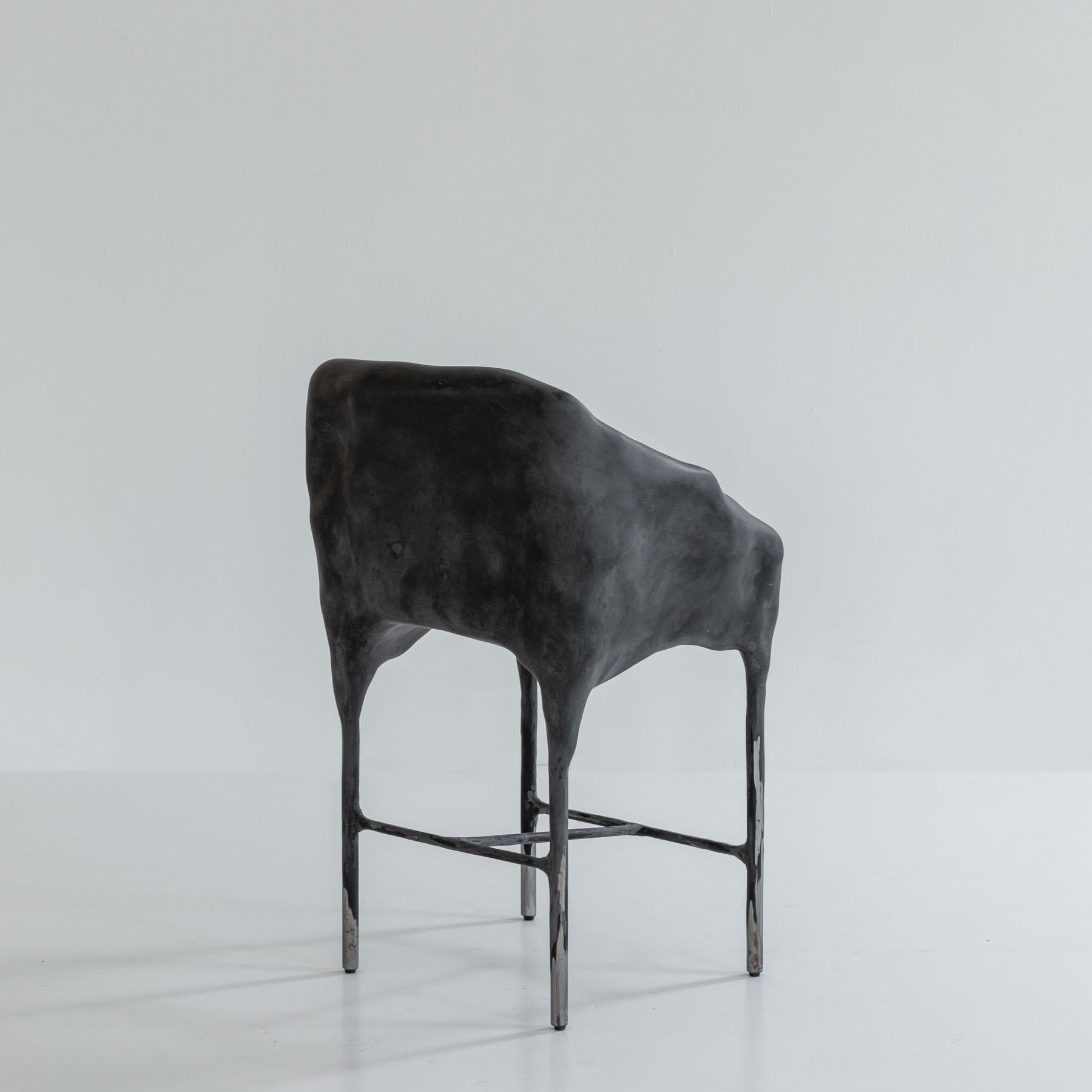 OBSIDIAN BAR STOOL 4