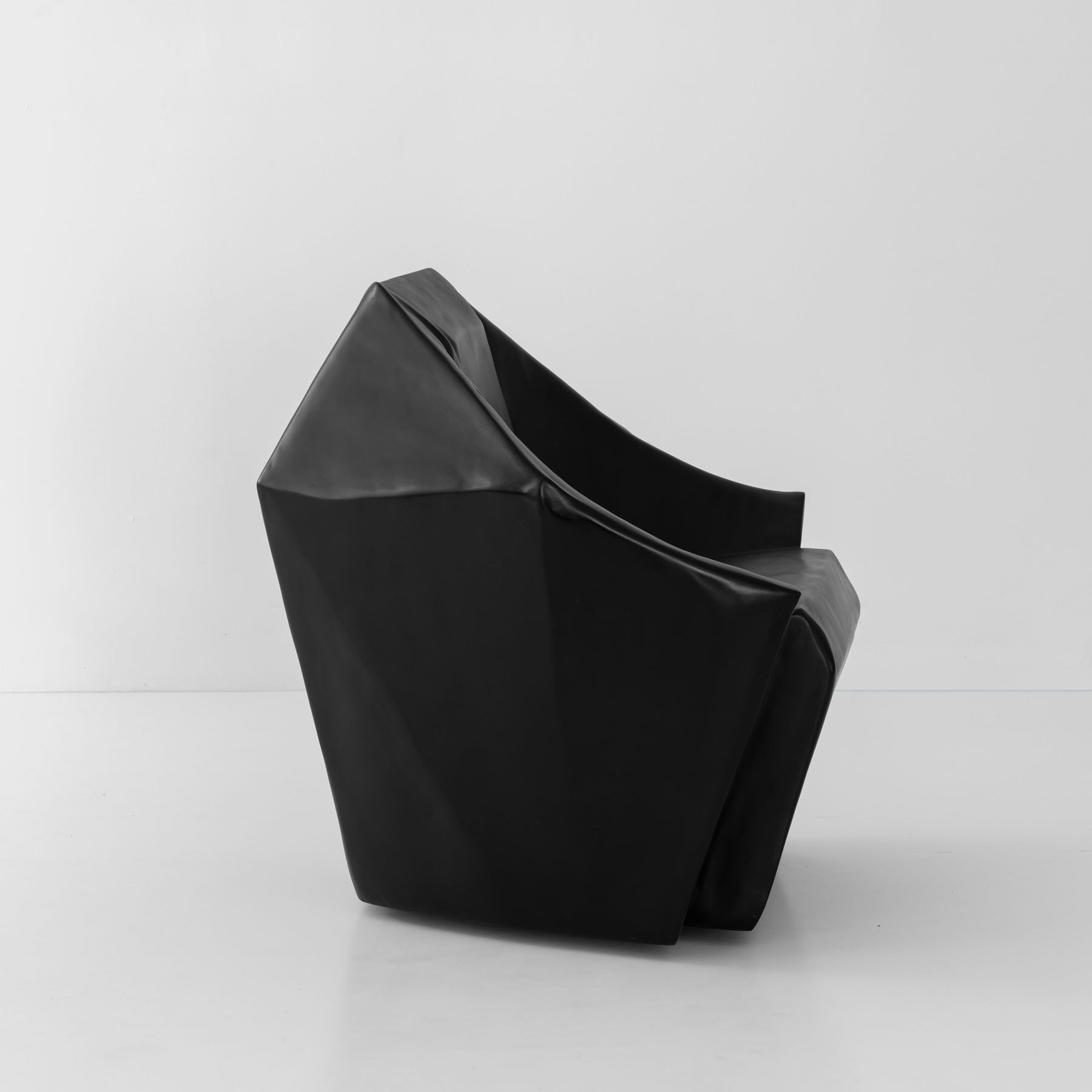 VESTIGE ARMCHAIR (4)