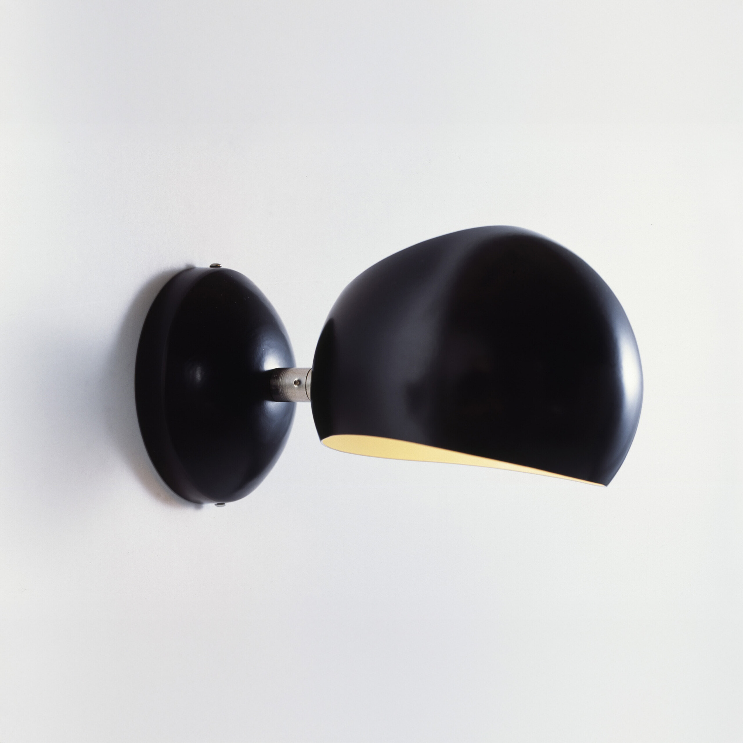 DW Boi Oval Pendant 419 1 209 Boi Sconce Black