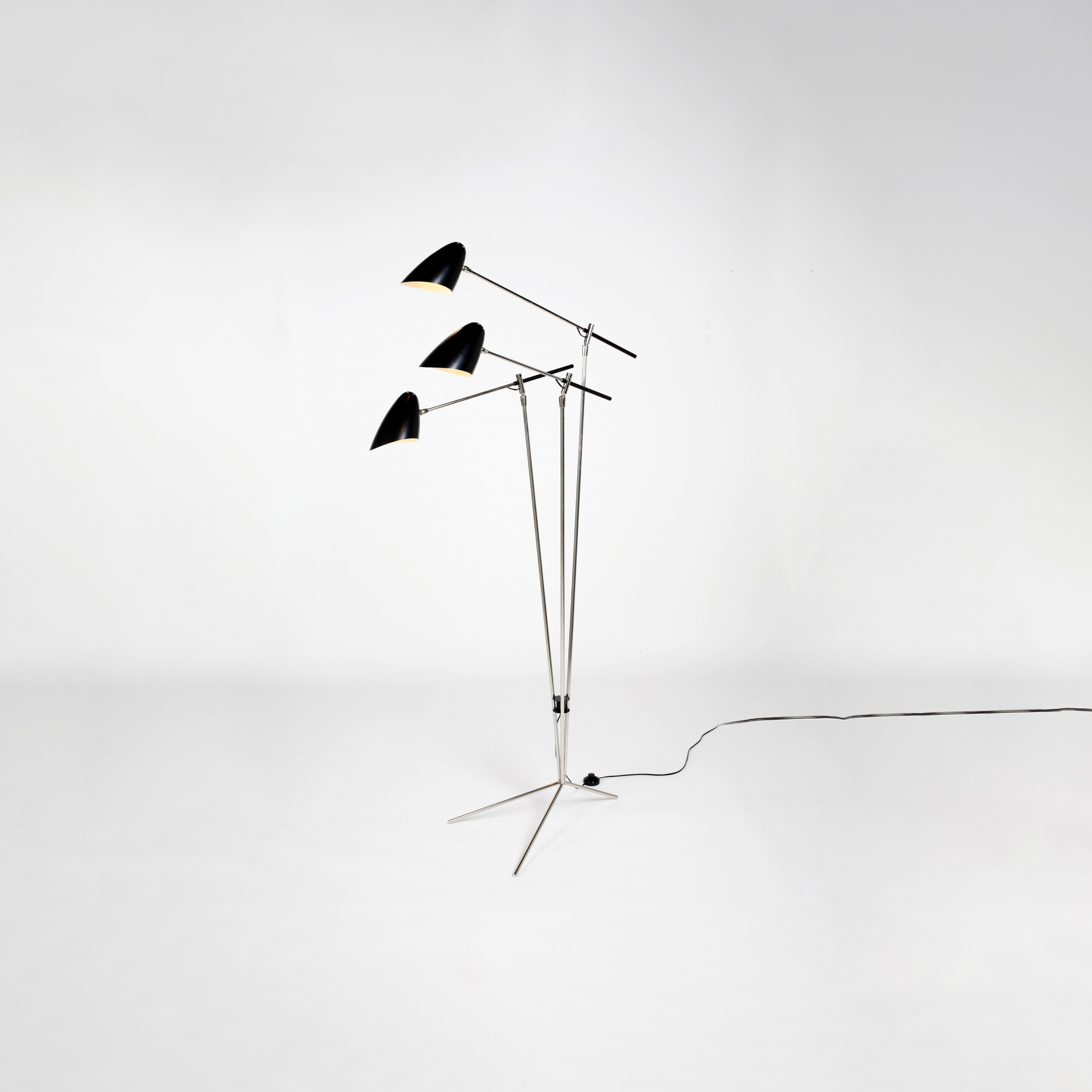 DW Bottle Tiered Mobile 405 1 303 Tripod