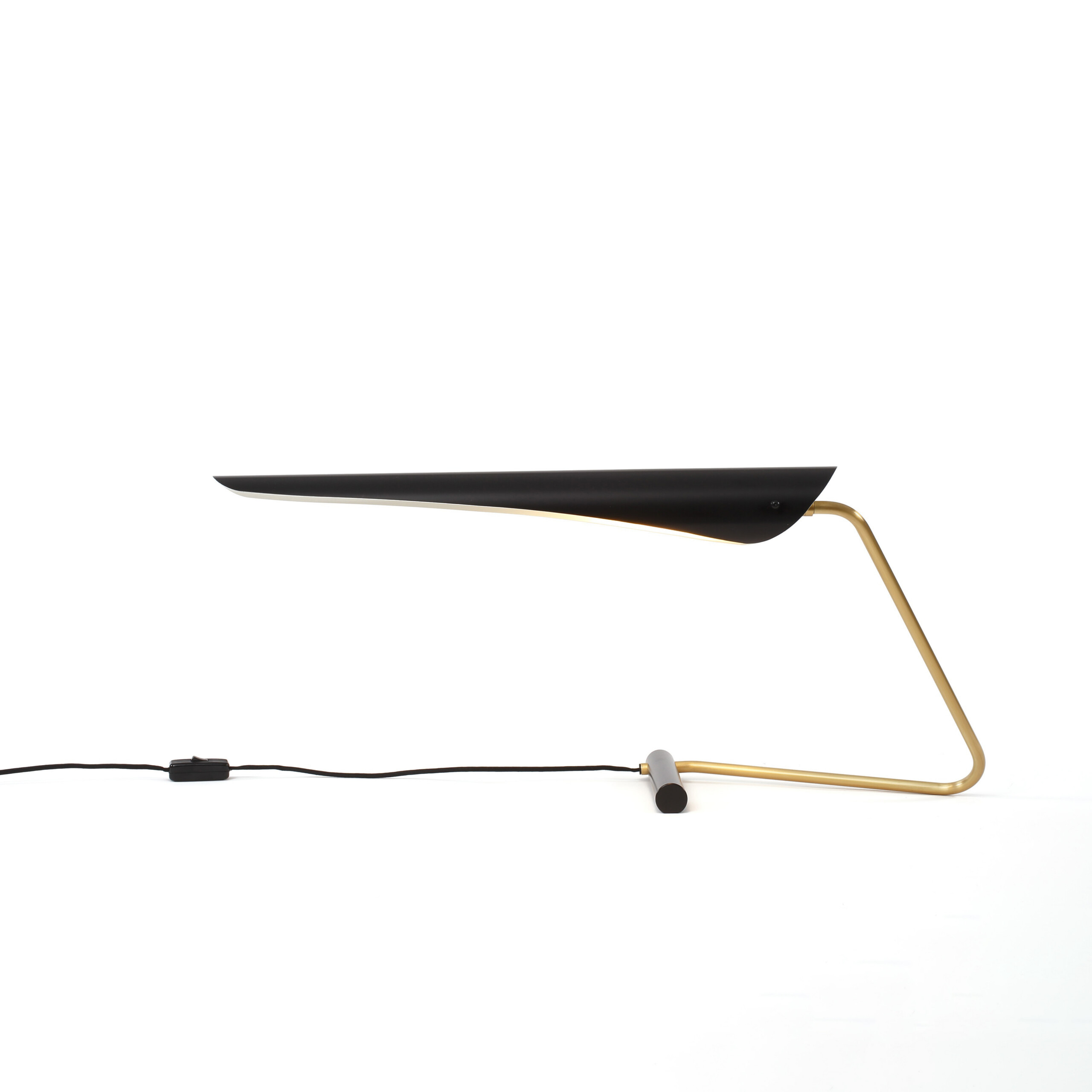 DW Sarus Mobile 428 1 113 Sarus Desk Brass Black