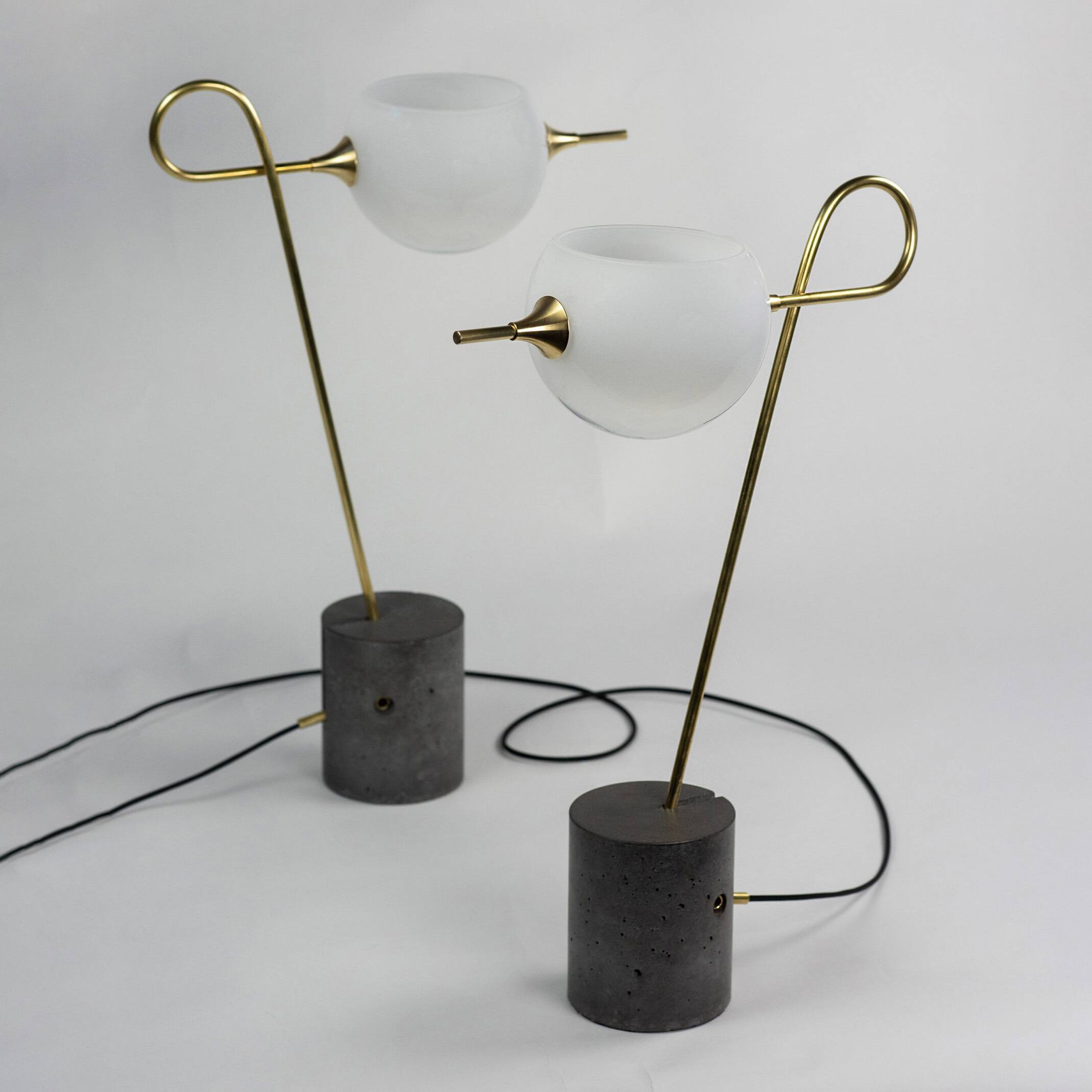 DW Whiplash Table 122 4 Whiplash Desklamp OFF Scaled
